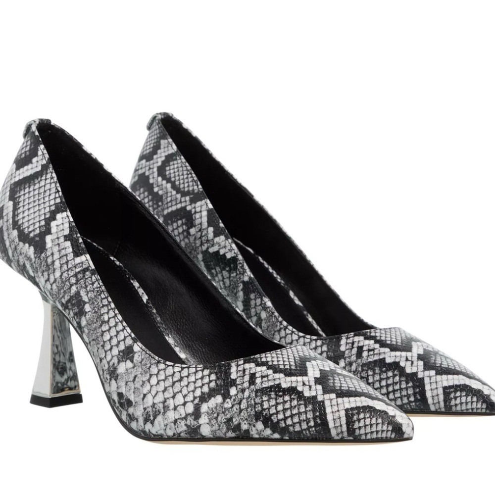 Michael Kors Mid Pump – Snake Embossed Leather – Size 8.5M brand new